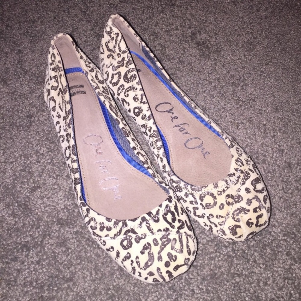 TOMS ballet flats
